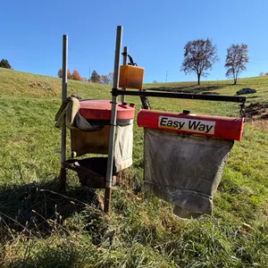 Easy Way Portable Cattle Oiler with Fly Control Applicator