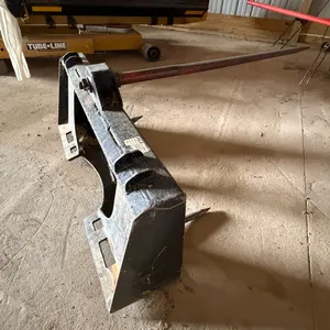 HLA Attachments SE50BO500 Skid Steer Bale Spear – 3-Prong – Quick Attach