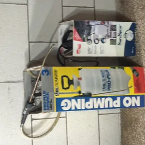 PAIR OF SPRAYERS