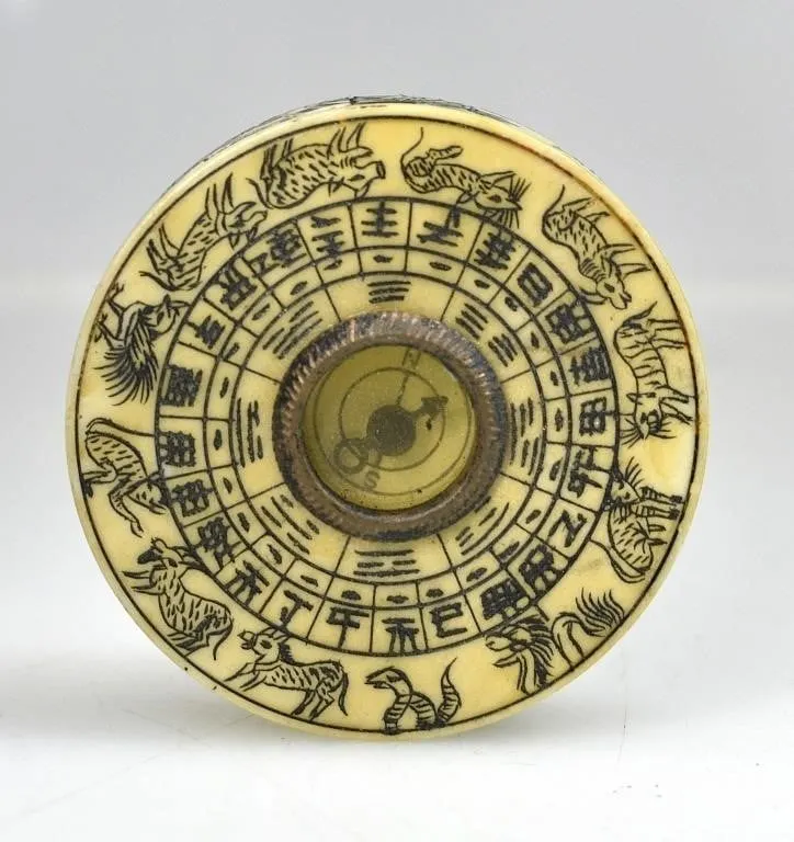 BONE CARVED CHINESE FENG SHUI COMPASS