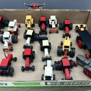 19, 1:64 Case Tractors.