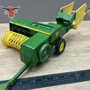 1:16 John Deere Square Baler