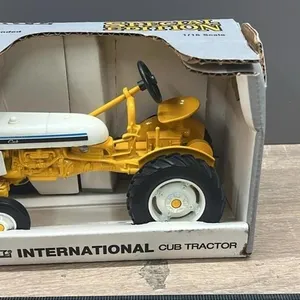 ERTL 1:16 International Contractor Special