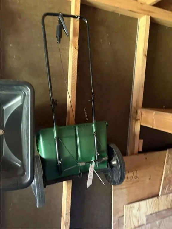 Lawn Spreader