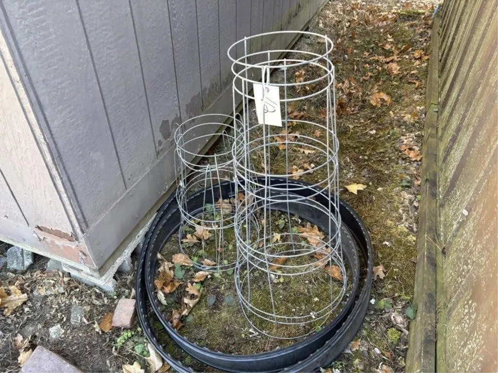 Tomato Cages